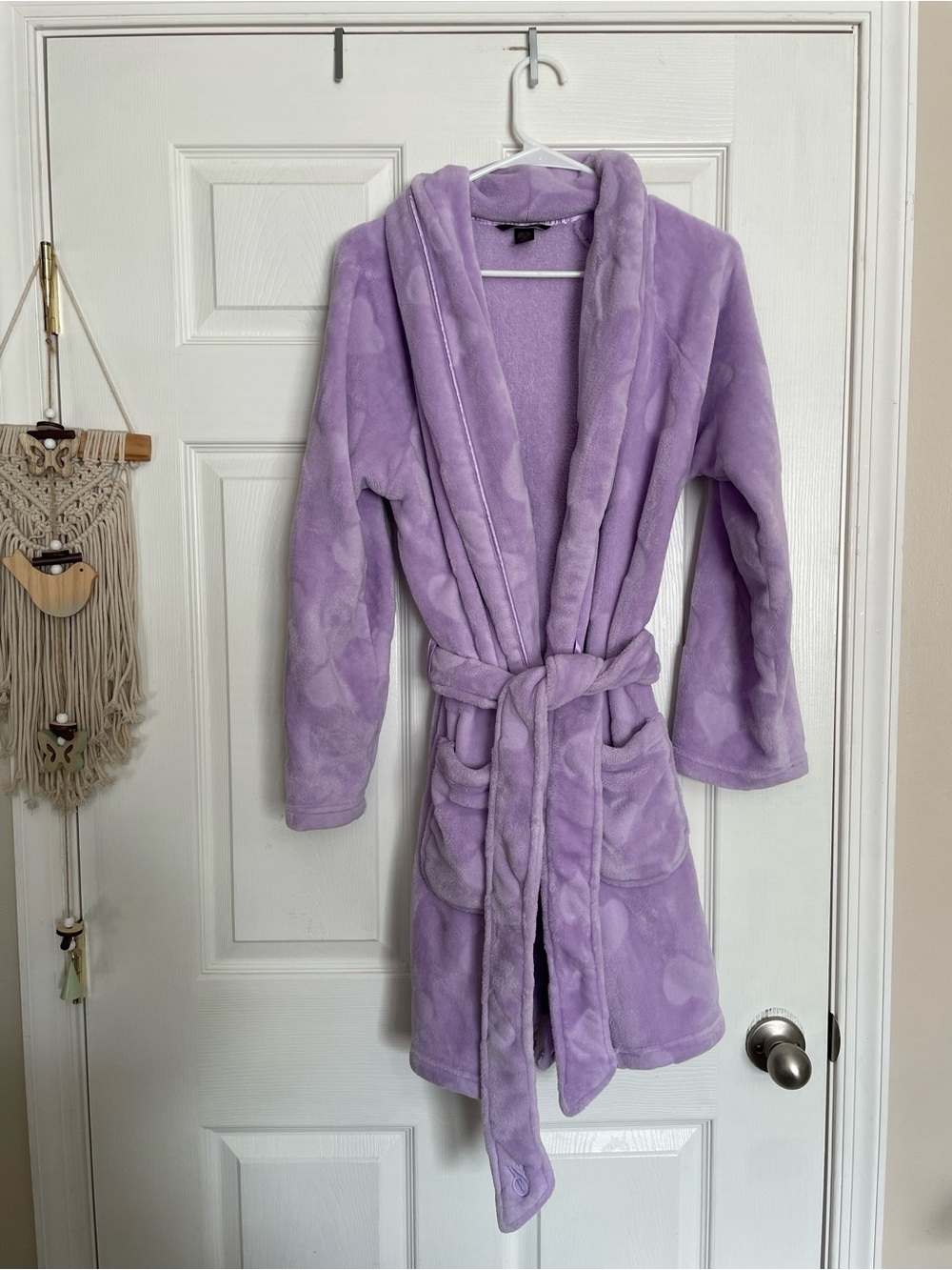 Victoria's Secret XS Lavender Purple Plush Heart Embossed Short Plush Robe - Picture 3 of 9